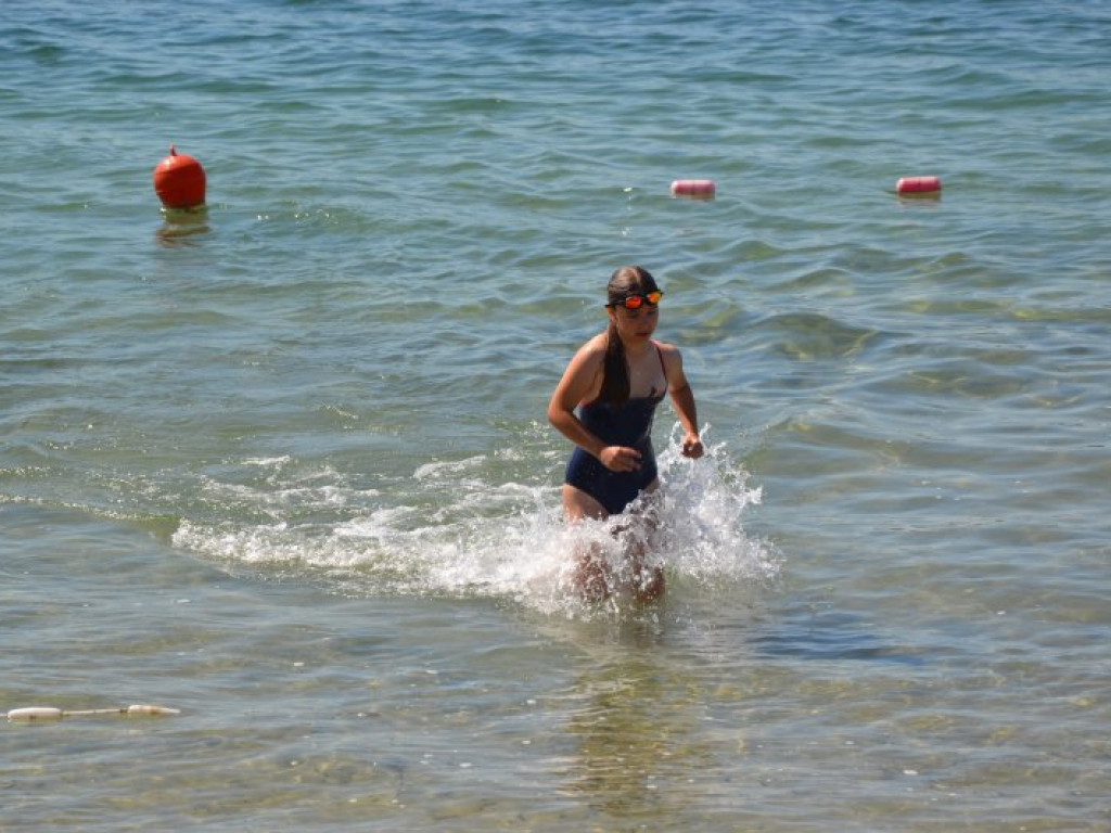 Mali twardziele rywalizowali w triathlonie nad Jeziorem Tarnobrzeskim [zdjęcia]