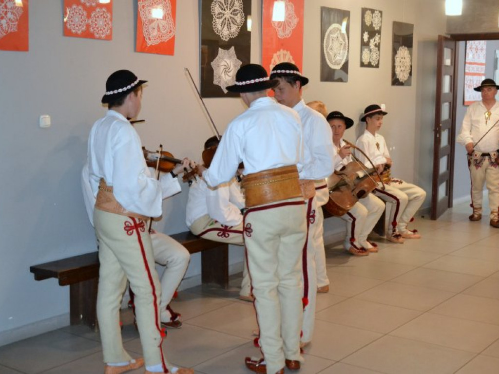 Setki dzieci przyjechały do Baranowa Sandomierskiego na folklorystyczny festiwal [zdjęcia]