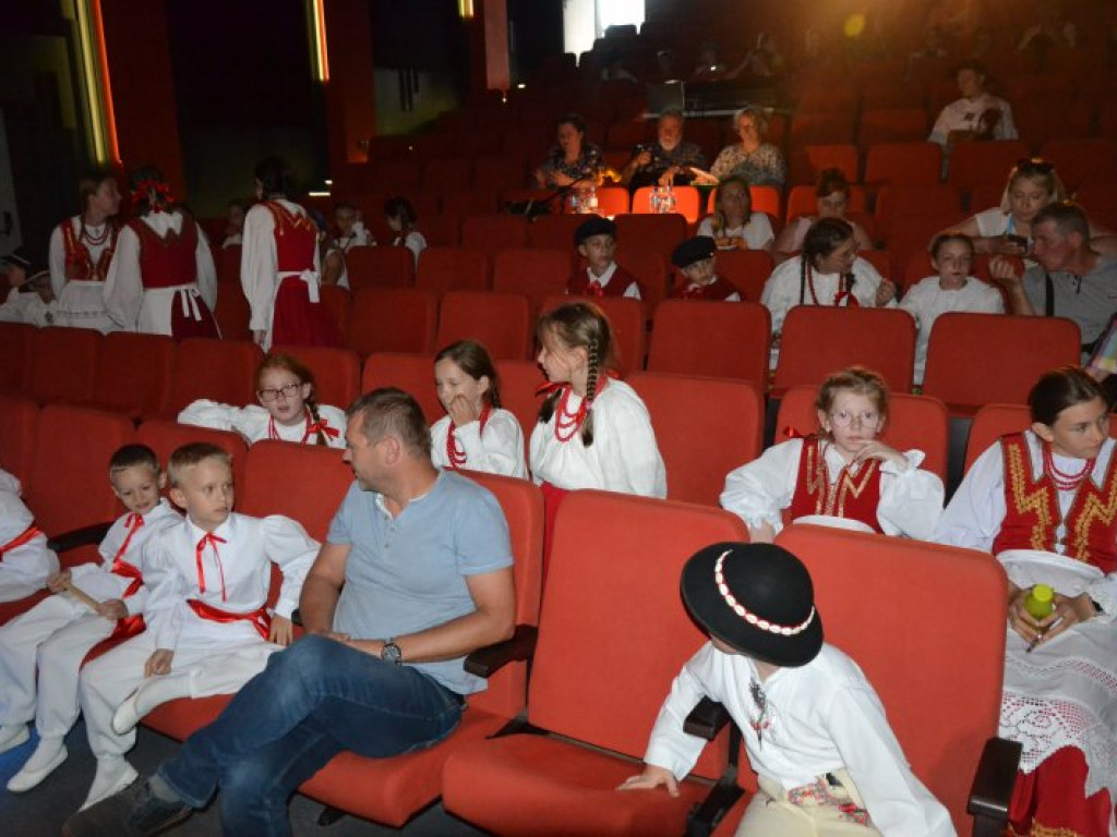 Setki dzieci przyjechały do Baranowa Sandomierskiego na folklorystyczny festiwal [zdjęcia]