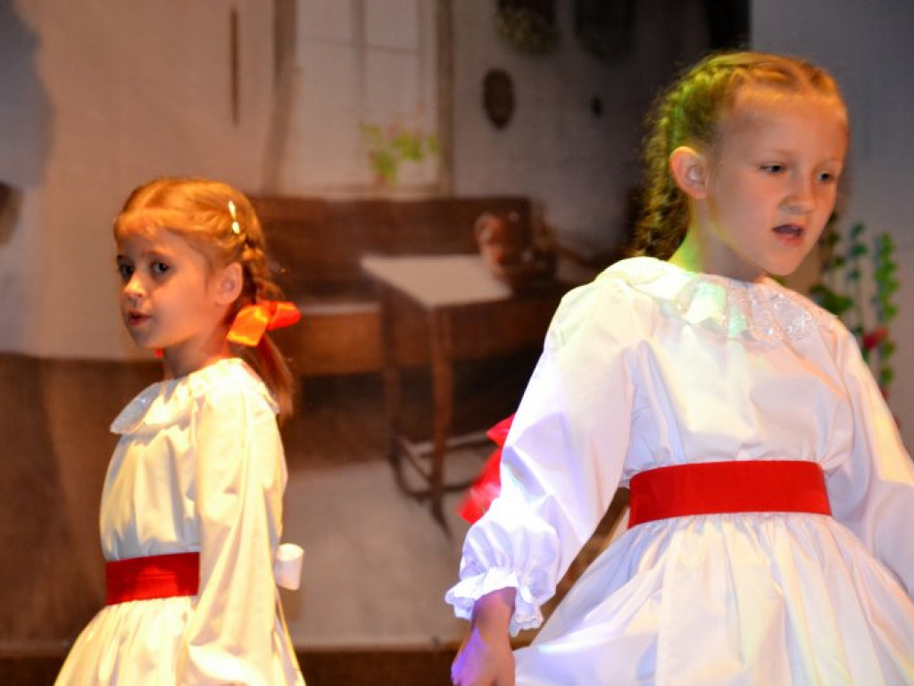 Setki dzieci przyjechały do Baranowa Sandomierskiego na folklorystyczny festiwal [zdjęcia]