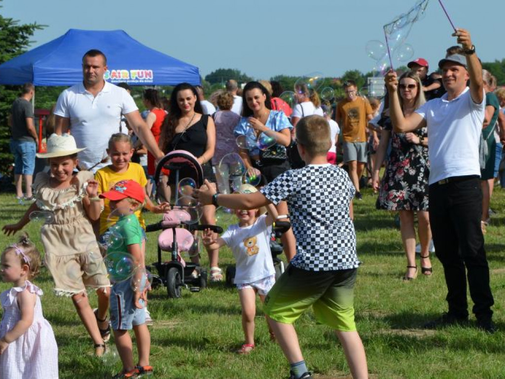 Wyśmienite pierogi i wesoła zabawa - Piorogarnia Łoniów 2022 [zdjęcia]