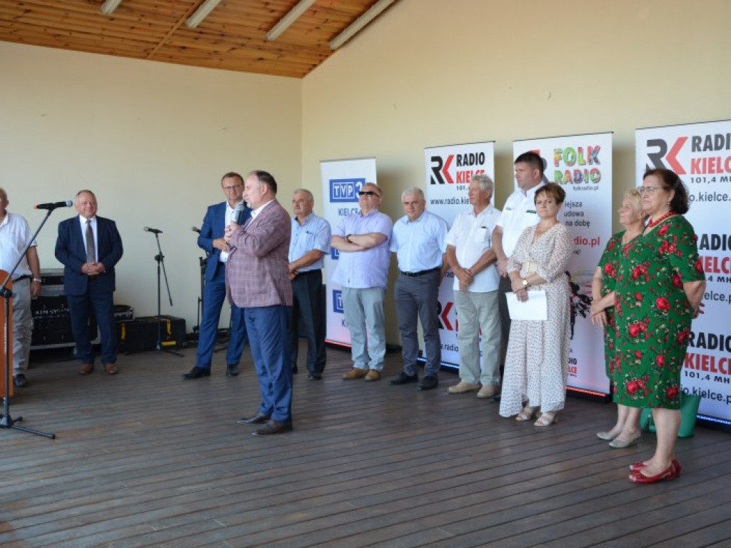 Wyśmienite pierogi i wesoła zabawa - Piorogarnia Łoniów 2022 [zdjęcia]