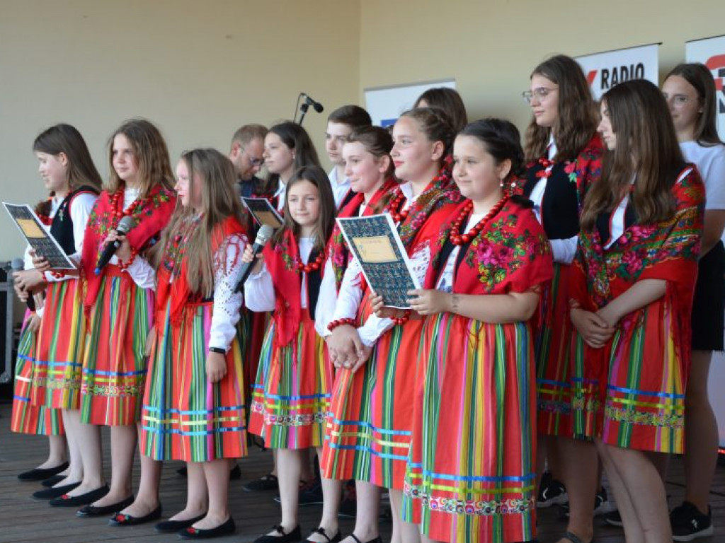 Wyśmienite pierogi i wesoła zabawa - Piorogarnia Łoniów 2022 [zdjęcia]