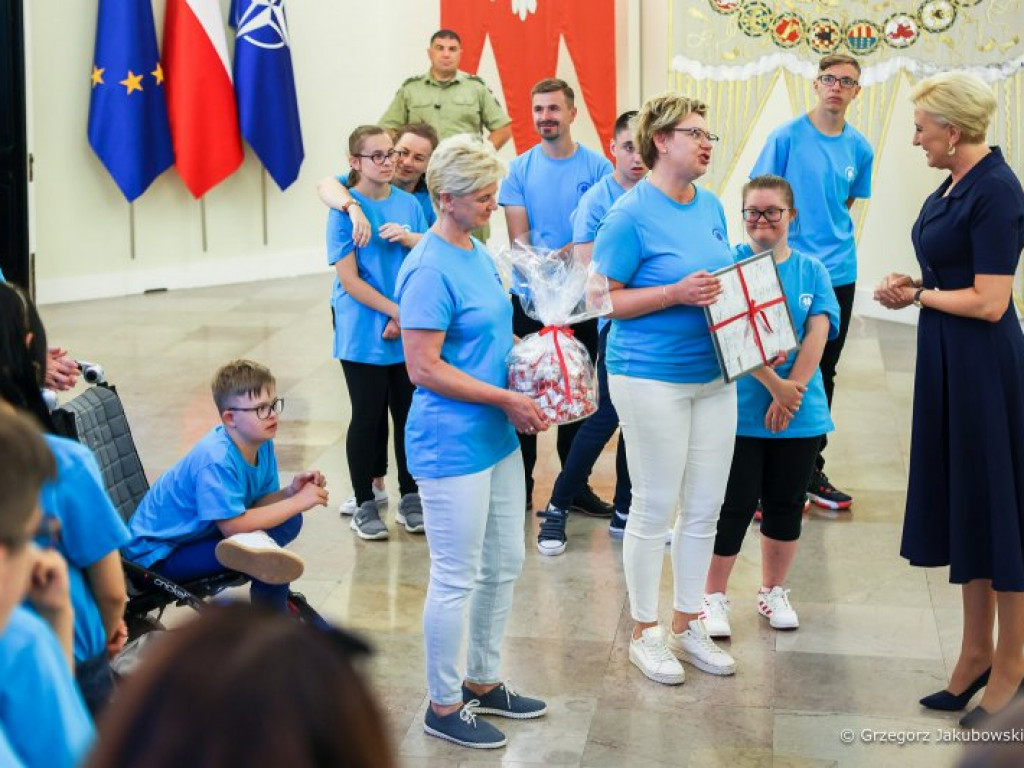 Uczniowie Zespołu Szkół Specjalnych w Stalowej Woli odwiedzili Pierwszą Damę [zdjęcia]