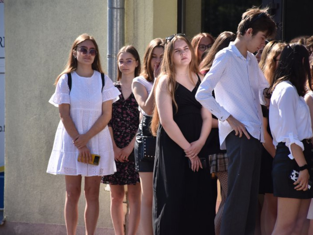 Tarnobrzeg. Uroczyste zakończenie roku szkolnego w 