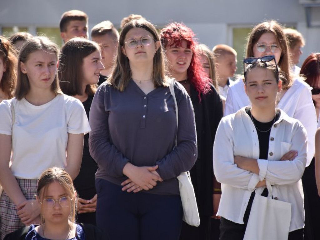 Tarnobrzeg. Uroczyste zakończenie roku szkolnego w 