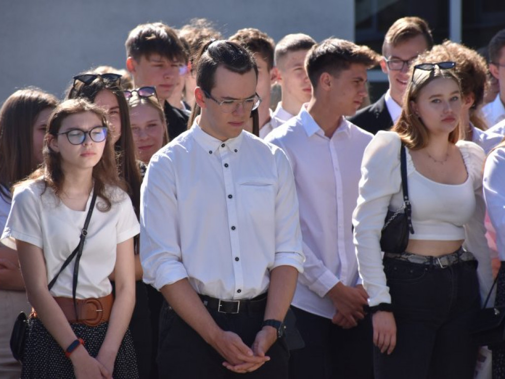 Tarnobrzeg. Uroczyste zakończenie roku szkolnego w 