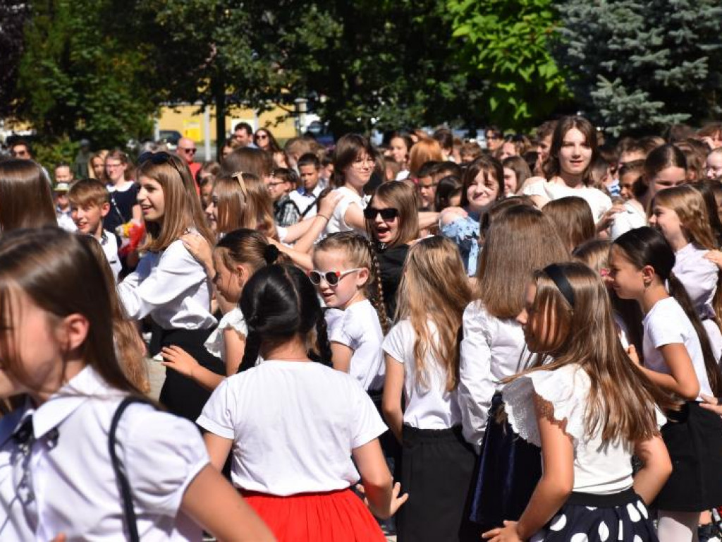 Uroczyste zakończenie roku szkolonego w Szkole Podstawowej nr 10 w Tarnobrzegu. Zobacz zdjęcia!