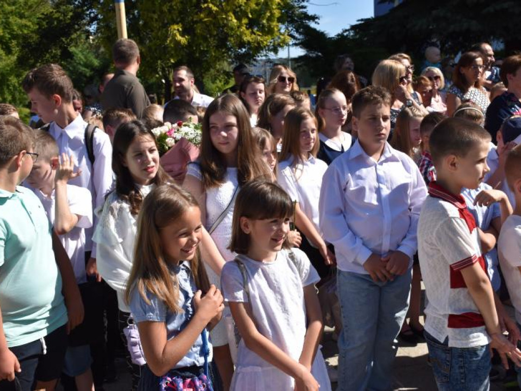 Uroczyste zakończenie roku szkolonego w Szkole Podstawowej nr 10 w Tarnobrzegu. Zobacz zdjęcia!