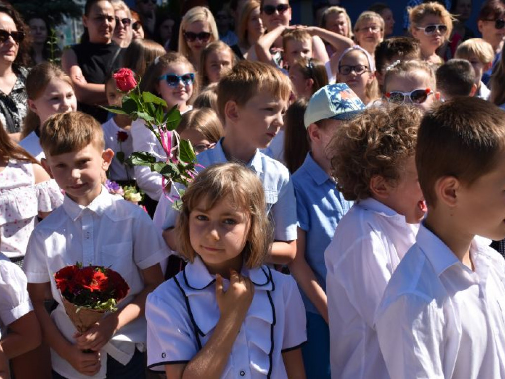 Uroczyste zakończenie roku szkolonego w Szkole Podstawowej nr 10 w Tarnobrzegu. Zobacz zdjęcia!