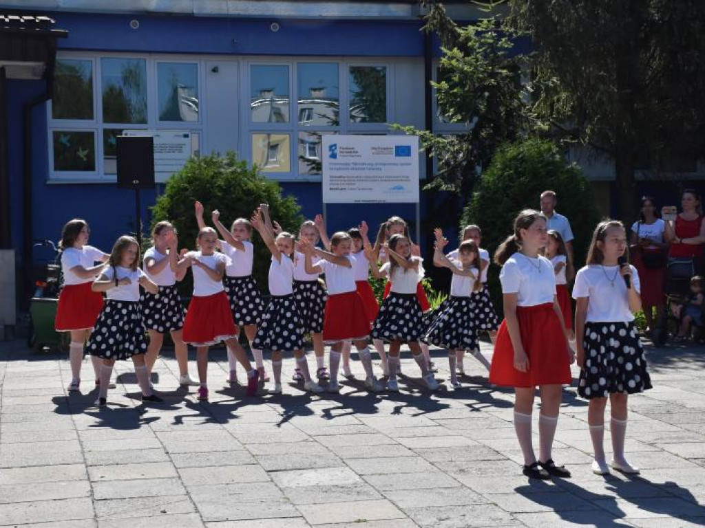 Uroczyste zakończenie roku szkolonego w Szkole Podstawowej nr 10 w Tarnobrzegu. Zobacz zdjęcia!