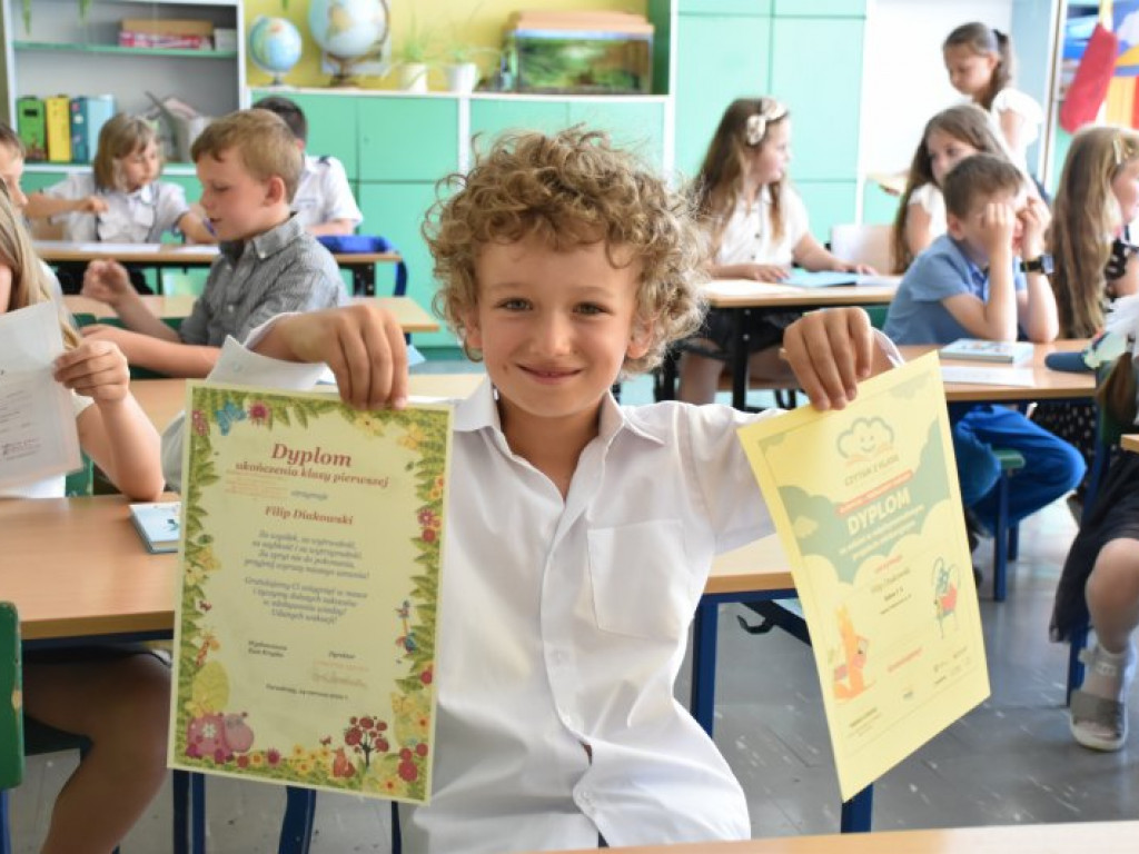 Uroczyste zakończenie roku szkolonego w Szkole Podstawowej nr 10 w Tarnobrzegu. Zobacz zdjęcia!