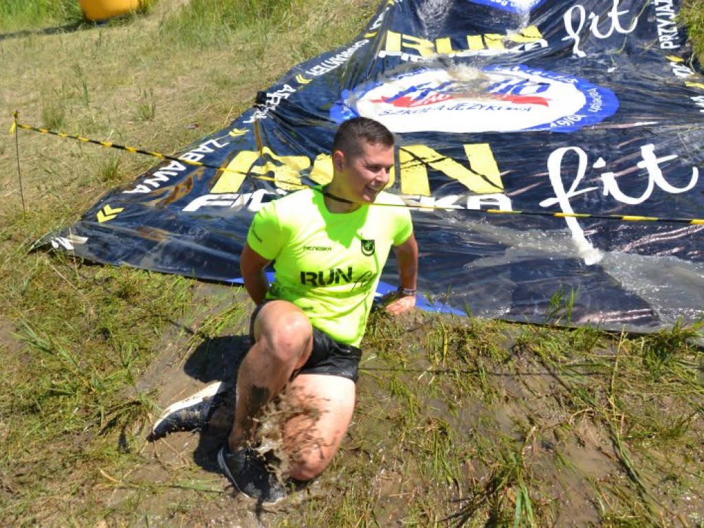 Ekstremalne bieganie nad Jeziorem Tarnobrzeskim. Zwycięzcą był każdy, kto dobiegł do mety [zdjęcia]