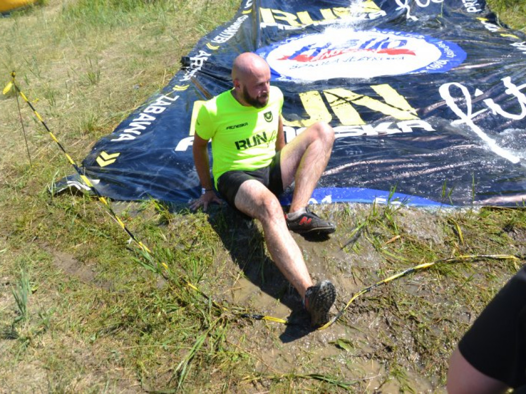 Ekstremalne bieganie nad Jeziorem Tarnobrzeskim. Zwycięzcą był każdy, kto dobiegł do mety [zdjęcia]