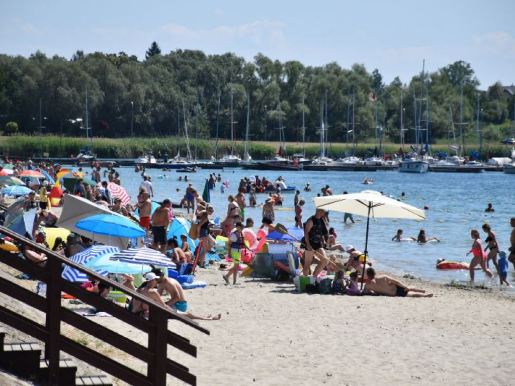 Pierwsza niedziela wakacji nad Jeziorem Tarnobrzeskim. Zobacz zdjęcia!