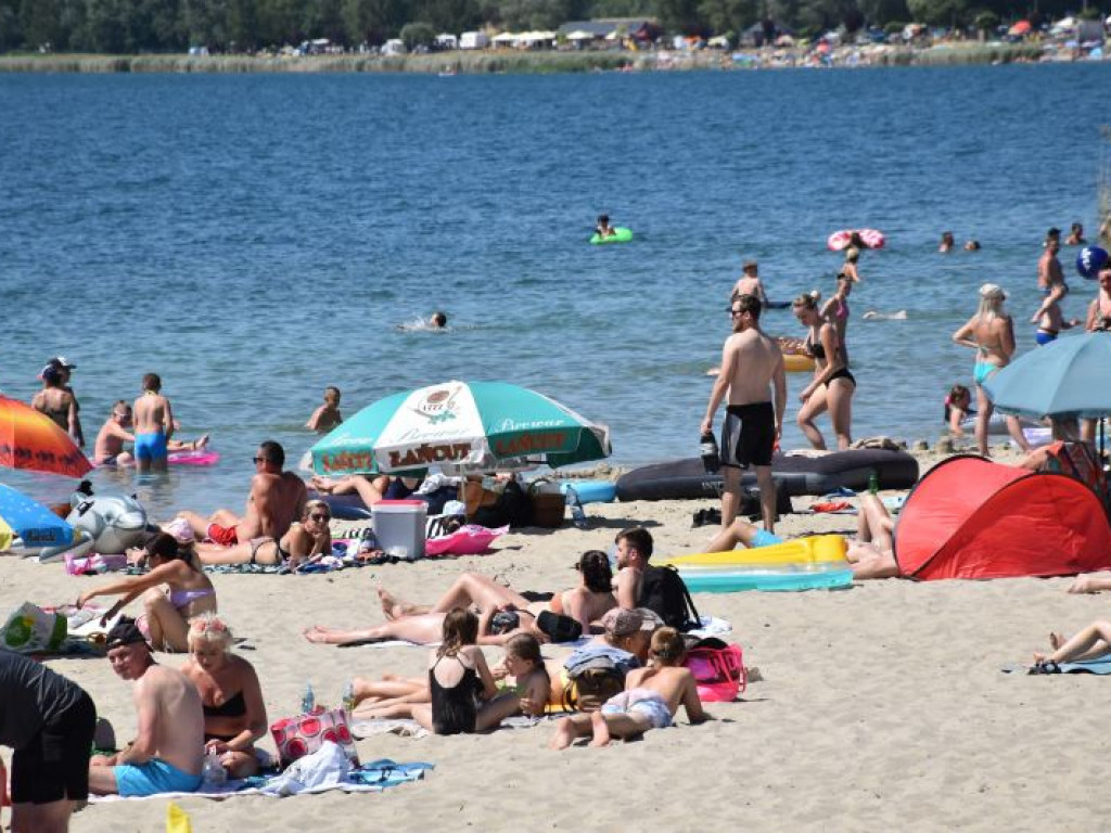 Pierwsza niedziela wakacji nad Jeziorem Tarnobrzeskim. Zobacz zdjęcia!
