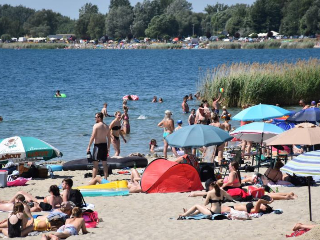Pierwsza niedziela wakacji nad Jeziorem Tarnobrzeskim. Zobacz zdjęcia!
