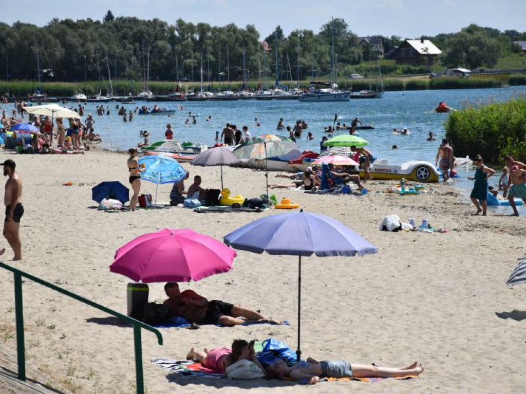 Pierwsza niedziela wakacji nad Jeziorem Tarnobrzeskim. Zobacz zdjęcia!