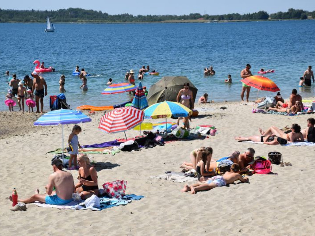 Pierwsza niedziela wakacji nad Jeziorem Tarnobrzeskim. Zobacz zdjęcia!