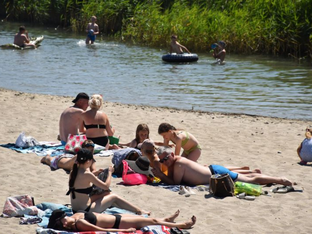 Pierwsza niedziela wakacji nad Jeziorem Tarnobrzeskim. Zobacz zdjęcia!