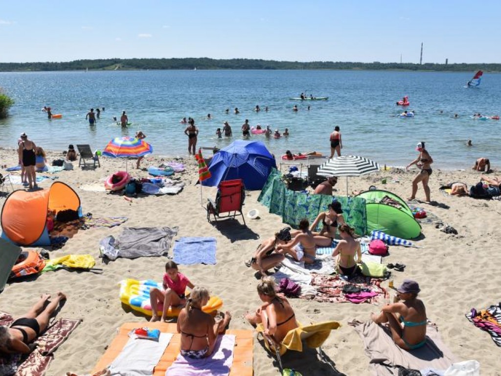 Pierwsza niedziela wakacji nad Jeziorem Tarnobrzeskim. Zobacz zdjęcia!