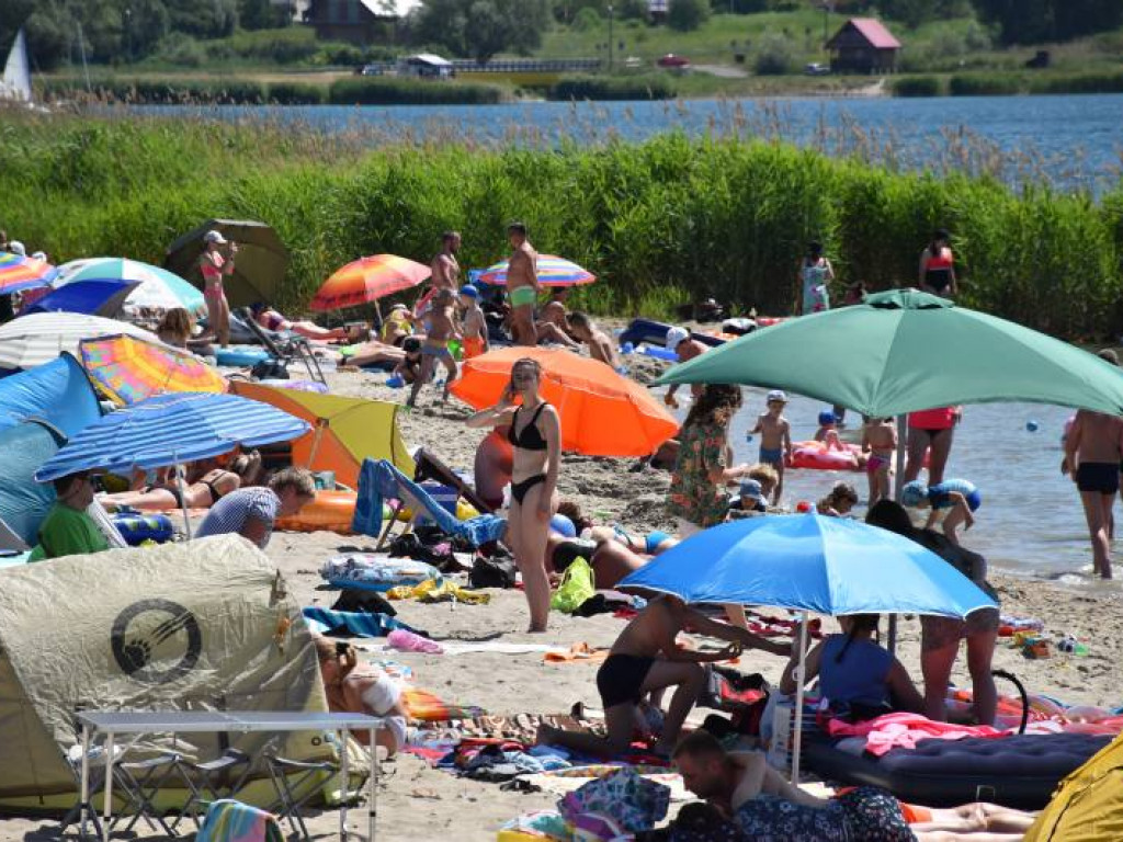 Pierwsza niedziela wakacji nad Jeziorem Tarnobrzeskim. Zobacz zdjęcia!