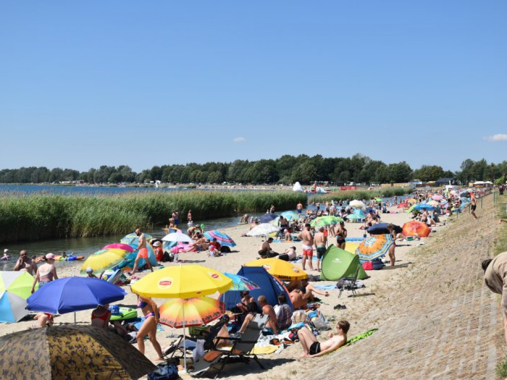 Pierwsza niedziela wakacji nad Jeziorem Tarnobrzeskim. Zobacz zdjęcia!