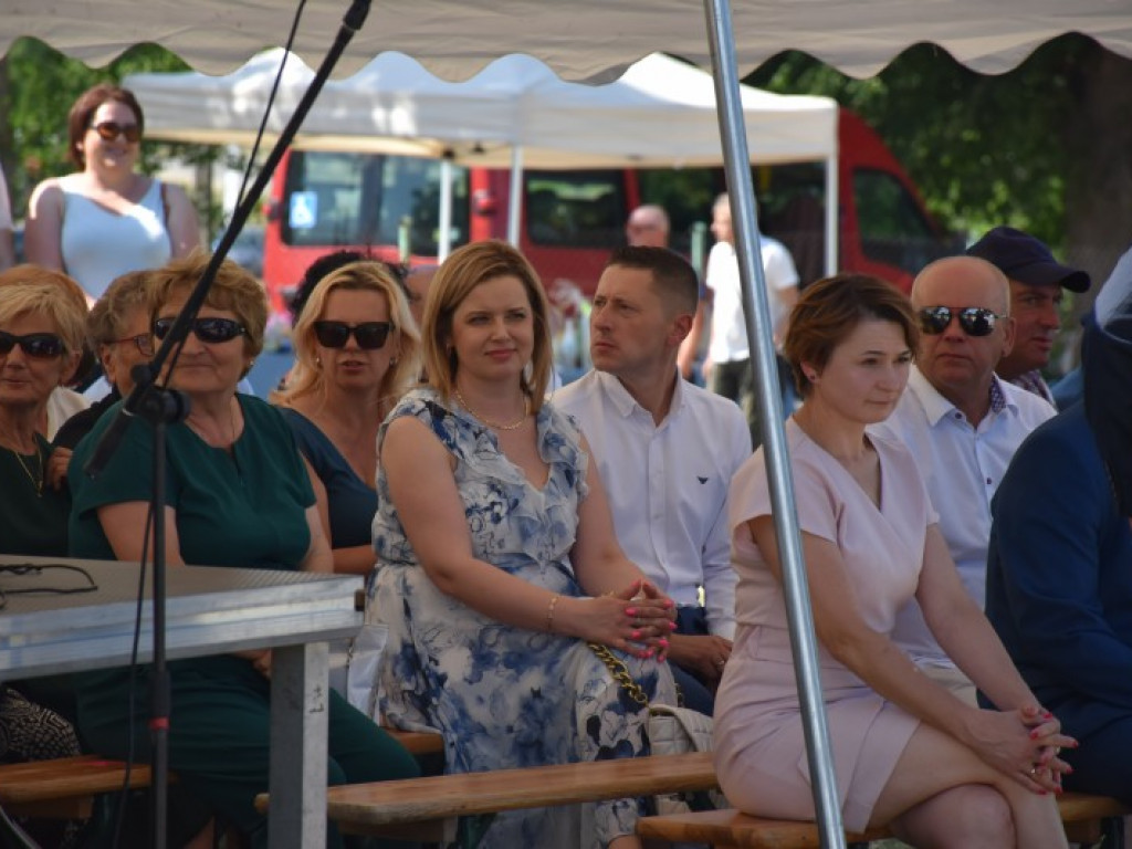Anna Dymna na Pikniku Rycerskim w Ossolinie. Znakomita aktorka otrzymała Kryształowe Berło [zdjęcia]