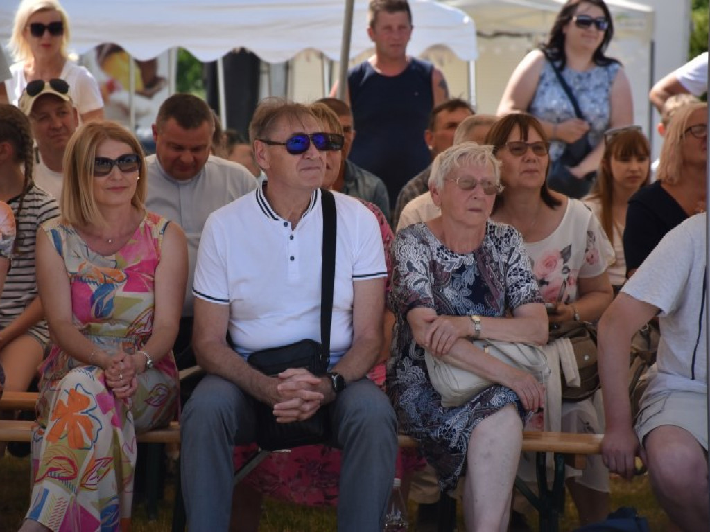 Anna Dymna na Pikniku Rycerskim w Ossolinie. Znakomita aktorka otrzymała Kryształowe Berło [zdjęcia]