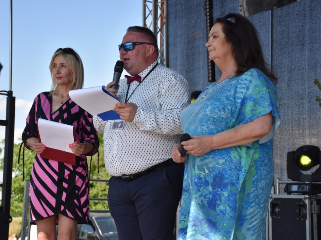 Anna Dymna na Pikniku Rycerskim w Ossolinie. Znakomita aktorka otrzymała Kryształowe Berło [zdjęcia]