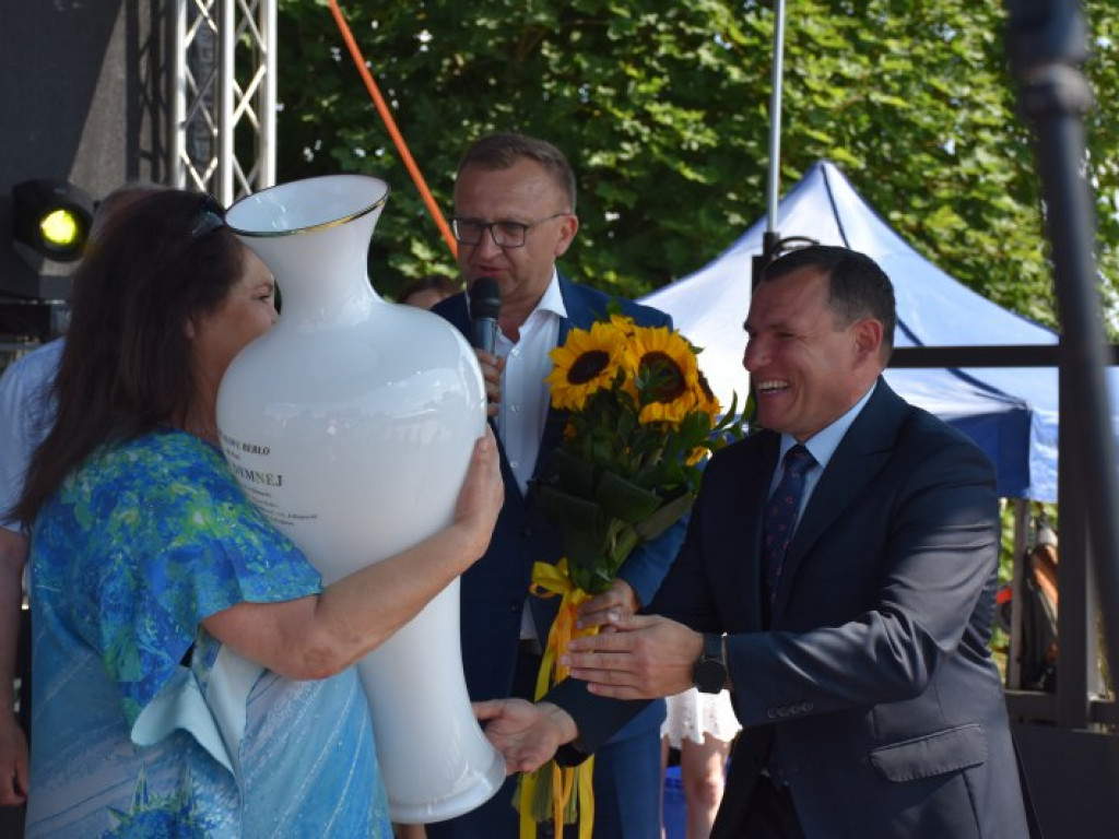 Anna Dymna na Pikniku Rycerskim w Ossolinie. Znakomita aktorka otrzymała Kryształowe Berło [zdjęcia]