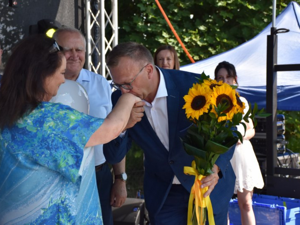 Anna Dymna na Pikniku Rycerskim w Ossolinie. Znakomita aktorka otrzymała Kryształowe Berło [zdjęcia]