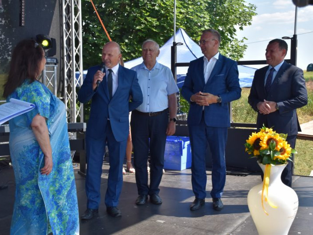 Anna Dymna na Pikniku Rycerskim w Ossolinie. Znakomita aktorka otrzymała Kryształowe Berło [zdjęcia]
