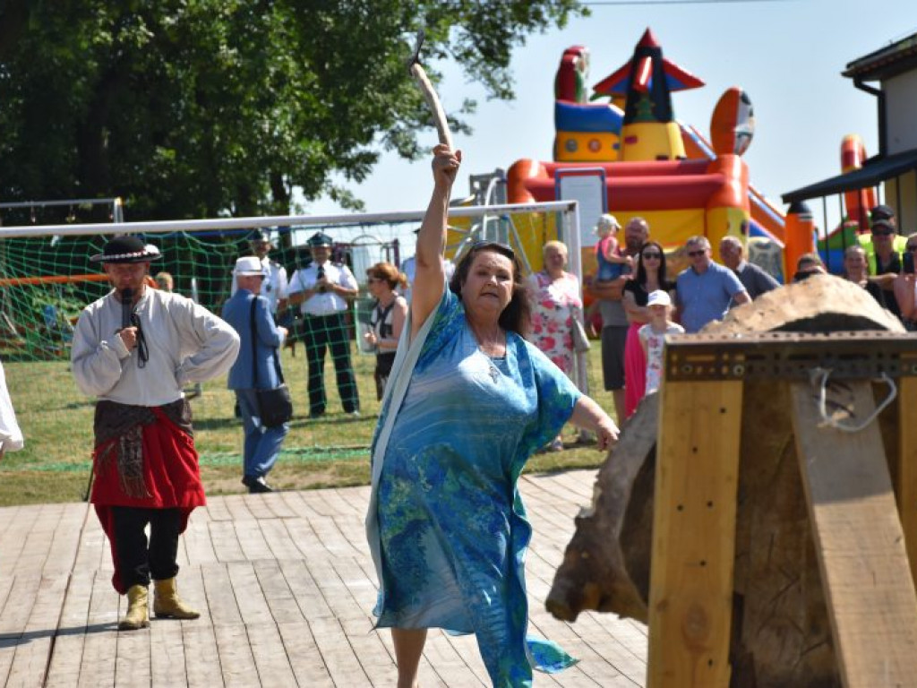 Anna Dymna na Pikniku Rycerskim w Ossolinie. Znakomita aktorka otrzymała Kryształowe Berło [zdjęcia]