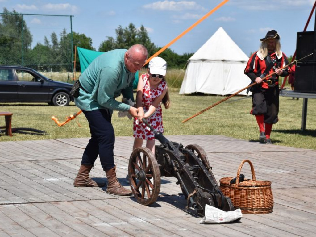 Finał konkursu pięknego czytania na jubileuszowym pikniku w Ossolinie [zdjęcia]