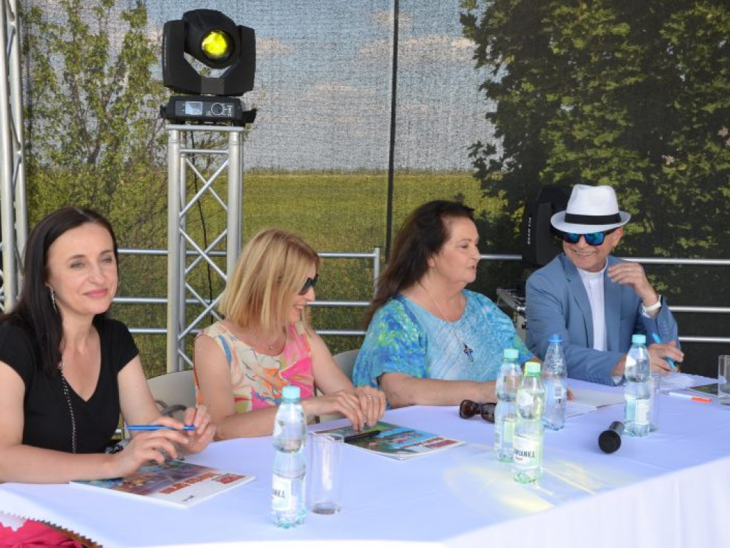 Finał konkursu pięknego czytania na jubileuszowym pikniku w Ossolinie [zdjęcia]