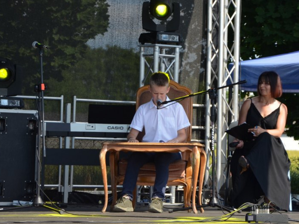 Finał konkursu pięknego czytania na jubileuszowym pikniku w Ossolinie [zdjęcia]