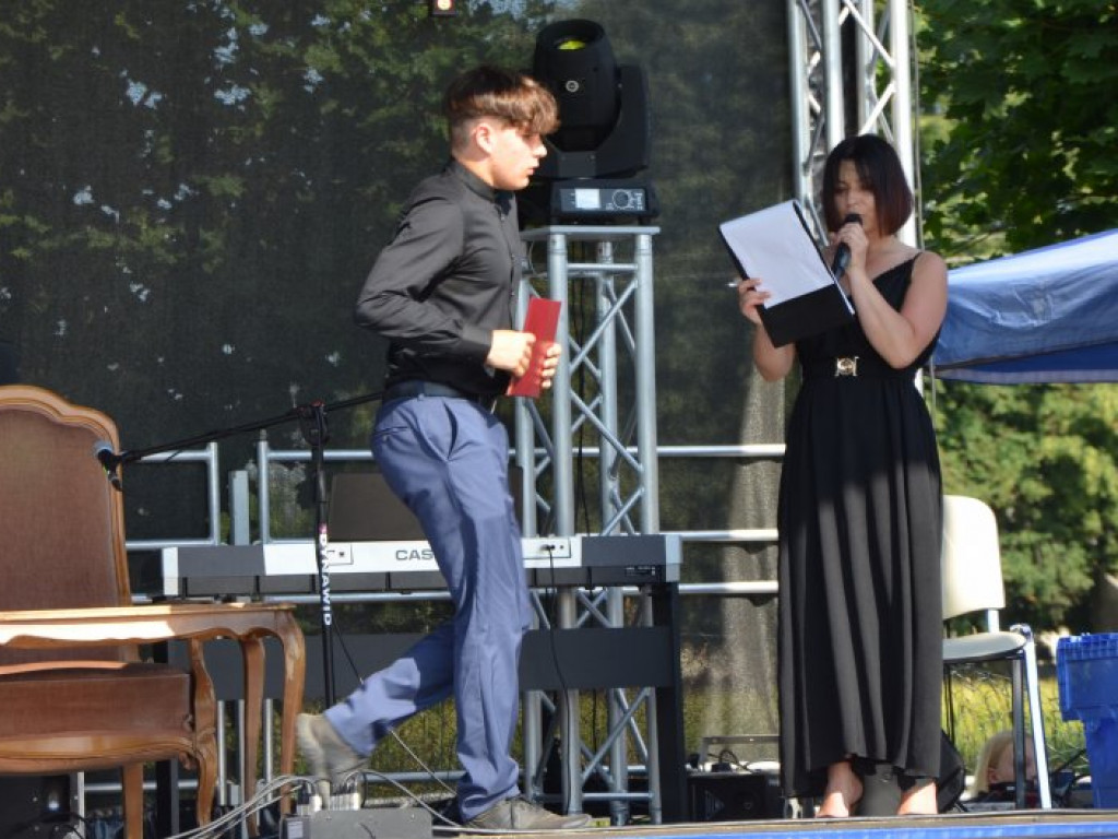 Finał konkursu pięknego czytania na jubileuszowym pikniku w Ossolinie [zdjęcia]