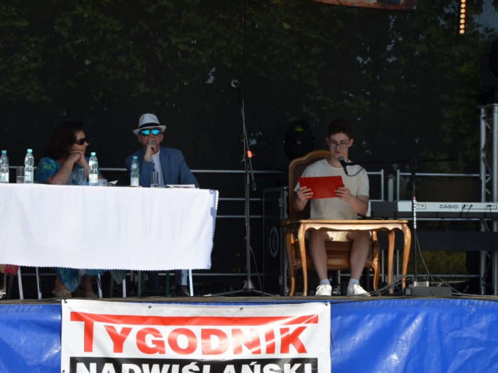Finał konkursu pięknego czytania na jubileuszowym pikniku w Ossolinie [zdjęcia]