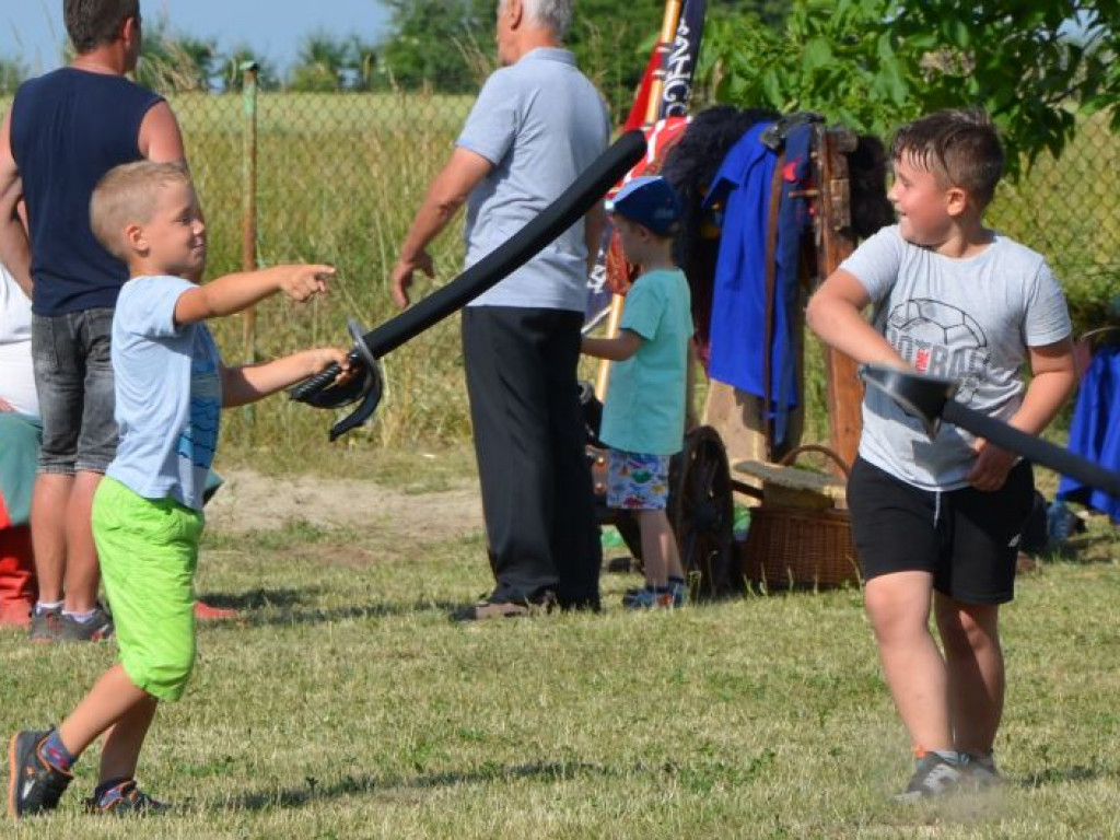 Finał konkursu pięknego czytania na jubileuszowym pikniku w Ossolinie [zdjęcia]
