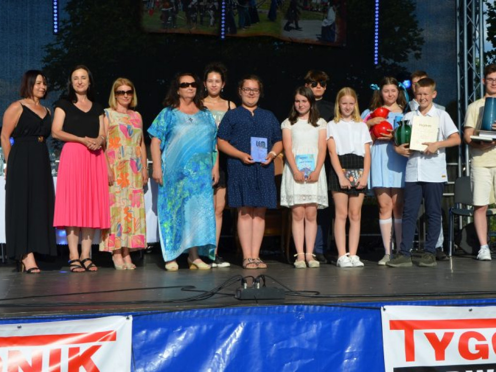 Finał konkursu pięknego czytania na jubileuszowym pikniku w Ossolinie [zdjęcia]