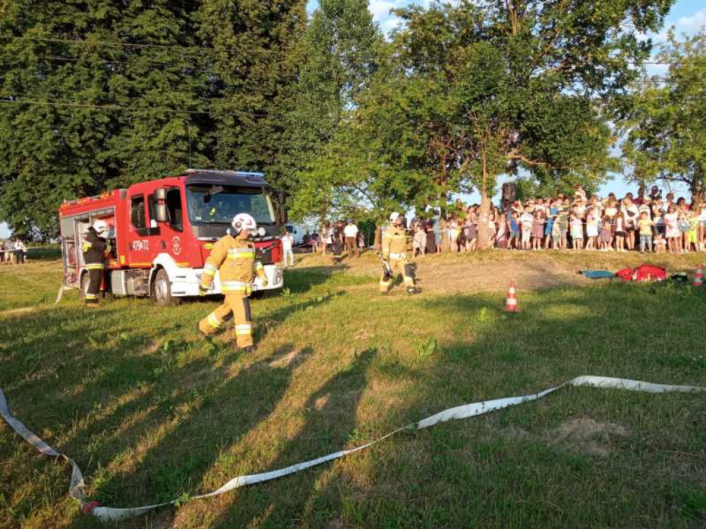 Finał konkursu pięknego czytania na jubileuszowym pikniku w Ossolinie [zdjęcia]