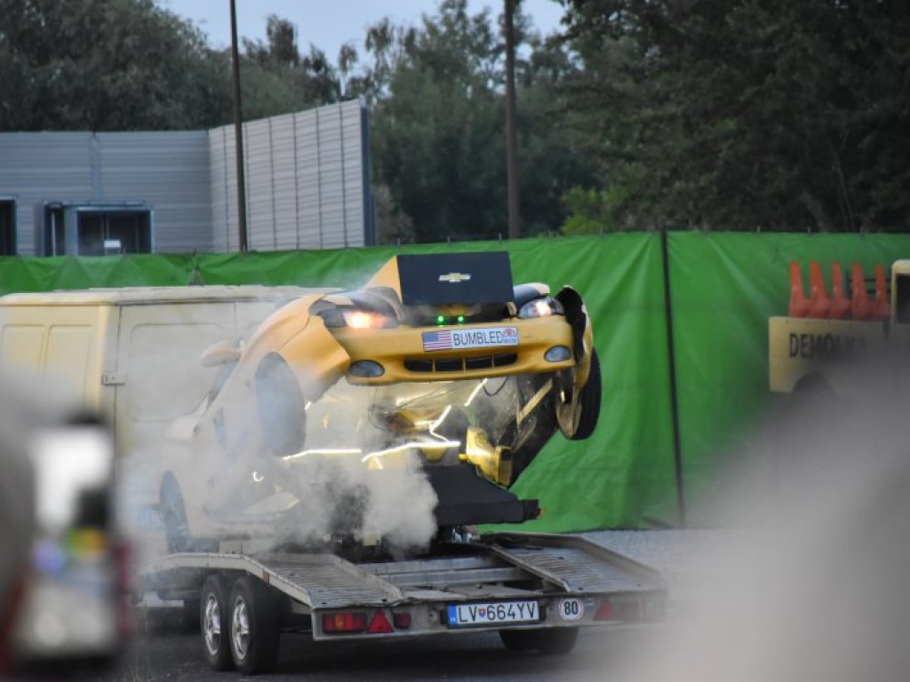 Monster Trucki w Tarnobrzegu. Były drifty i przejazdy przez ścianę ognia [zdjęcia]