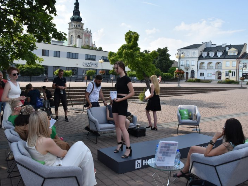 Tarnobrzeski casting na modelki i modeli. Zobaczcie jak było [zdjęcia]