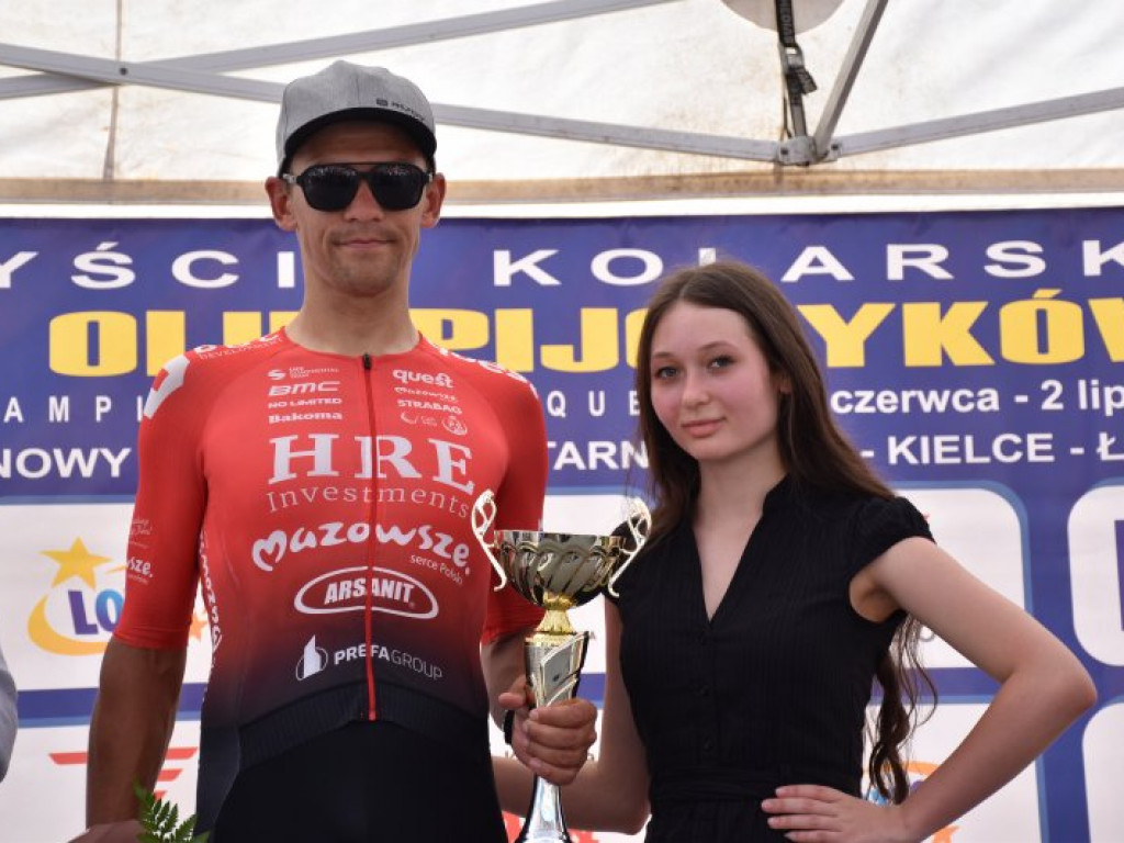 Wspaniały finisz etapu wyścigu kolarskiego w Tarnobrzegu [zdjęcia]