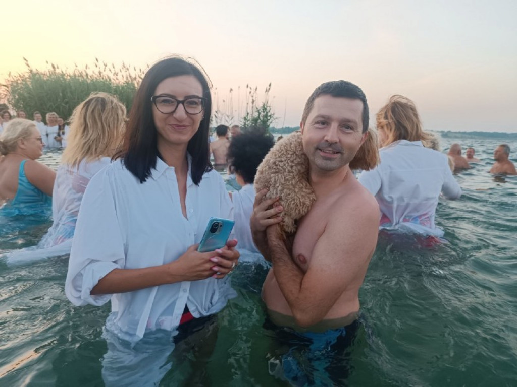 Anielska kąpiel o wschodzie słońca dla hospicjum dziecięcego w Skowierzynie [zdjęcia]