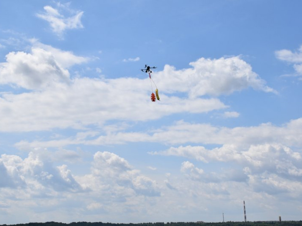 Zobacz akcję ratunkową z udziałem helikoptera nad Jeziorem Tarnobrzeskim [wideo][zdjęcia]