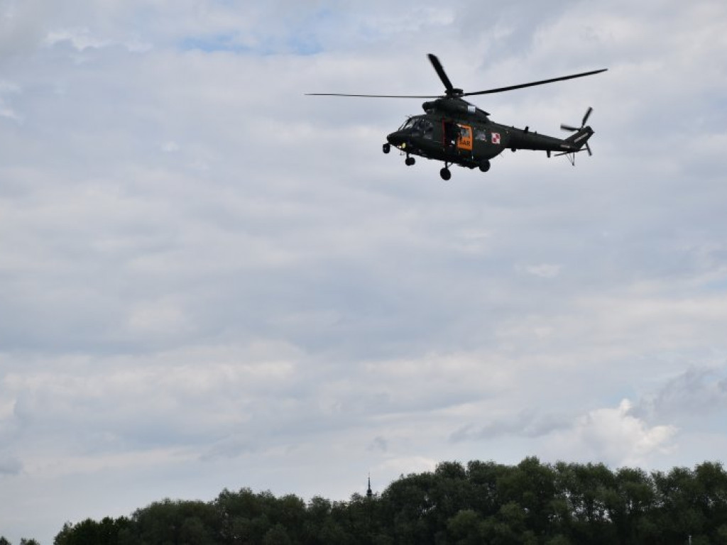 Zobacz akcję ratunkową z udziałem helikoptera nad Jeziorem Tarnobrzeskim [wideo][zdjęcia]