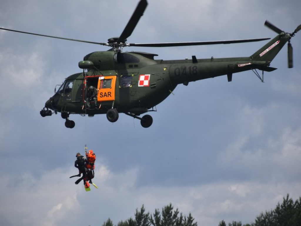 Zobacz akcję ratunkową z udziałem helikoptera nad Jeziorem Tarnobrzeskim [wideo][zdjęcia]