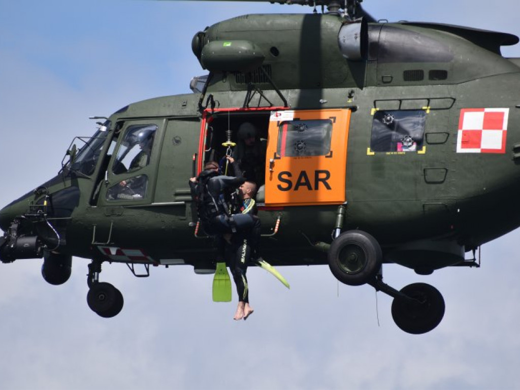 Zobacz akcję ratunkową z udziałem helikoptera nad Jeziorem Tarnobrzeskim [wideo][zdjęcia]